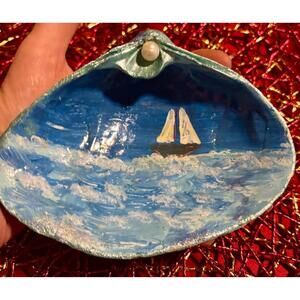 Hand painted Shell Ring Holder